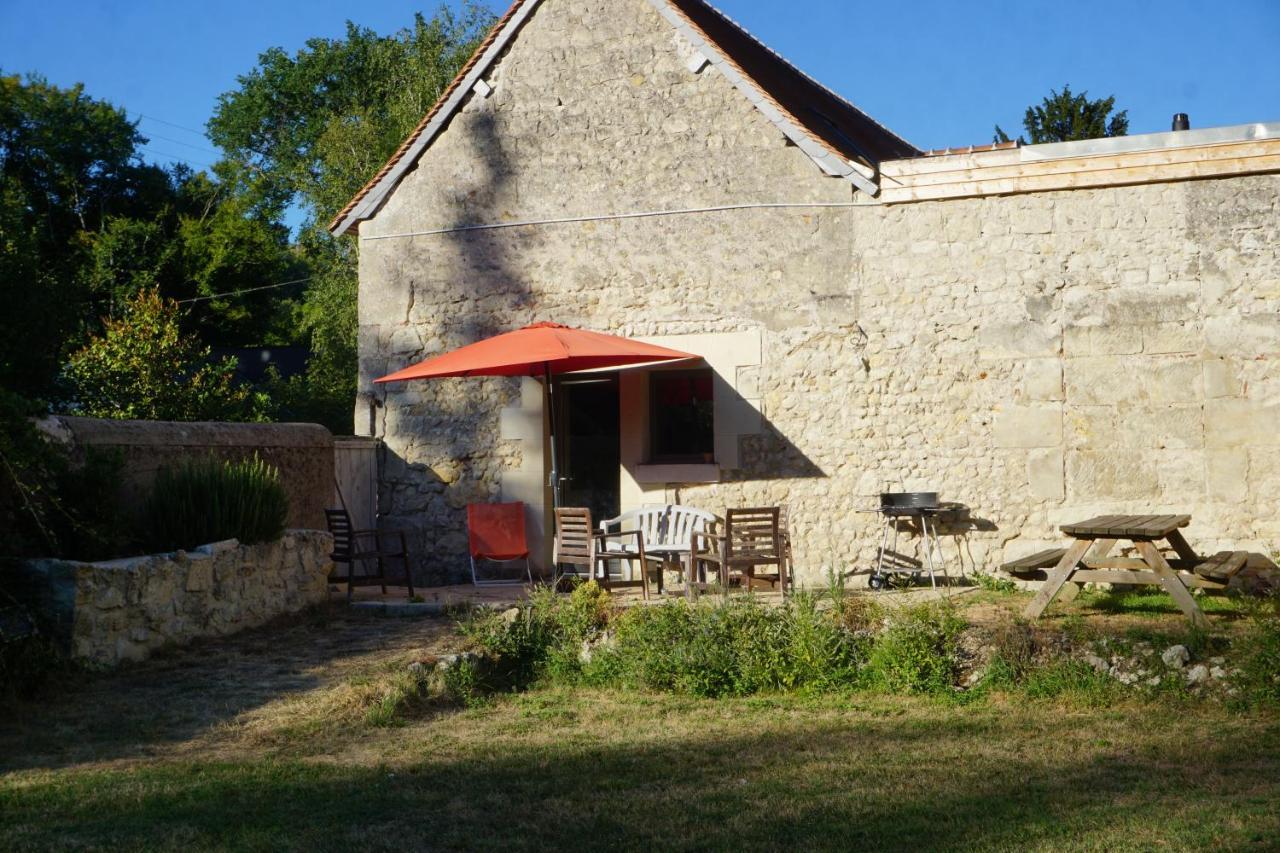 Le Gite De Moquesouris Nazelles-Negron Exteriér fotografie